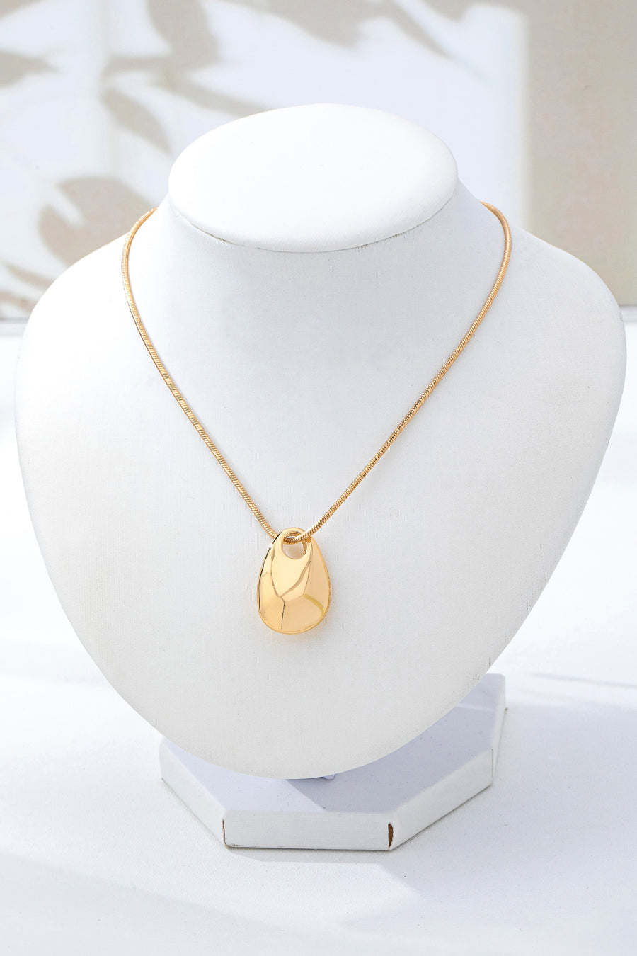 Sculptural Teardrop Pendant Necklace