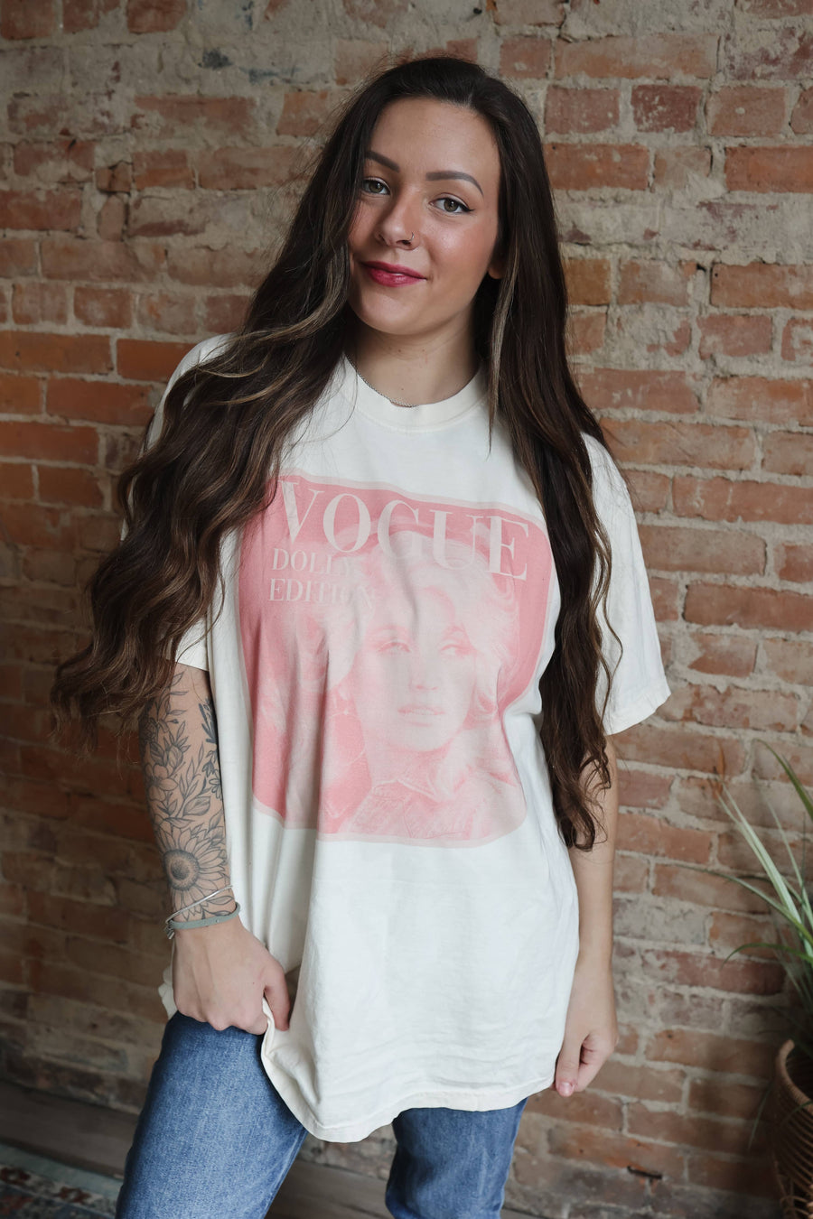 Dolly Vogue Graphic T-shirt
