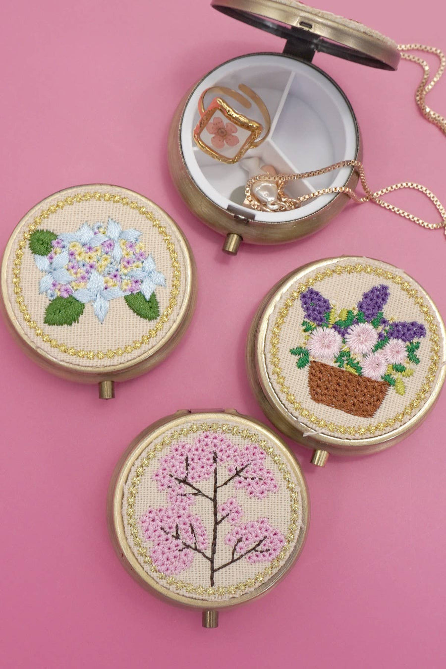FLORAL EMBROIDERY JEWELRY ORGANIZER WITH MIRROR