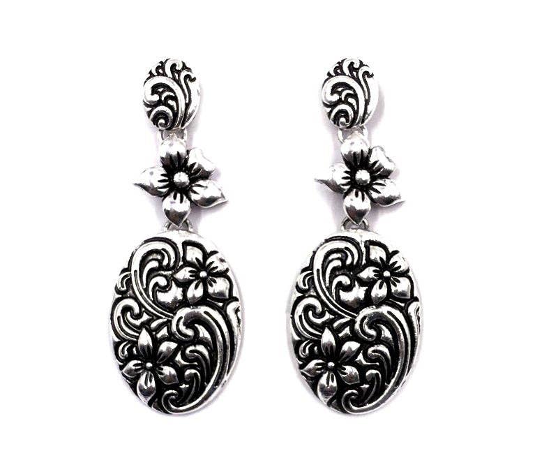 Western Oval Etched Dangle Earring