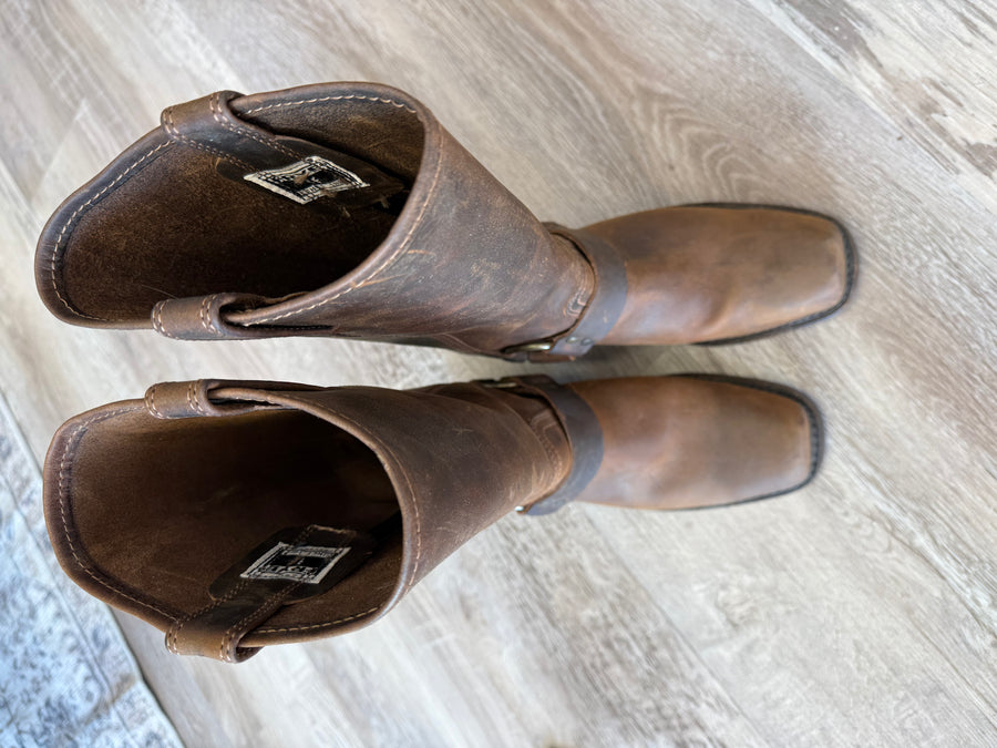 Brown Consign Frye Boots, 6.5