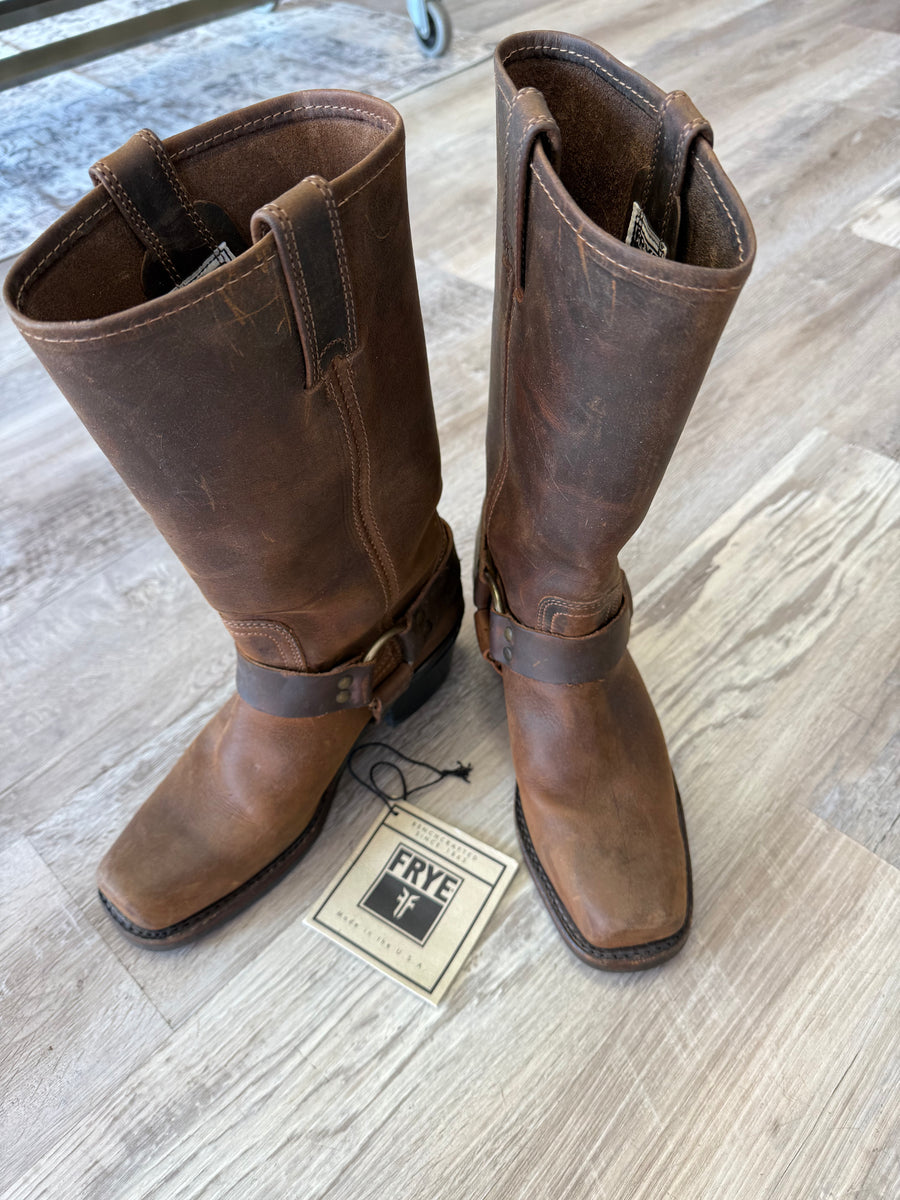 Brown Consign Frye Boots, 6.5